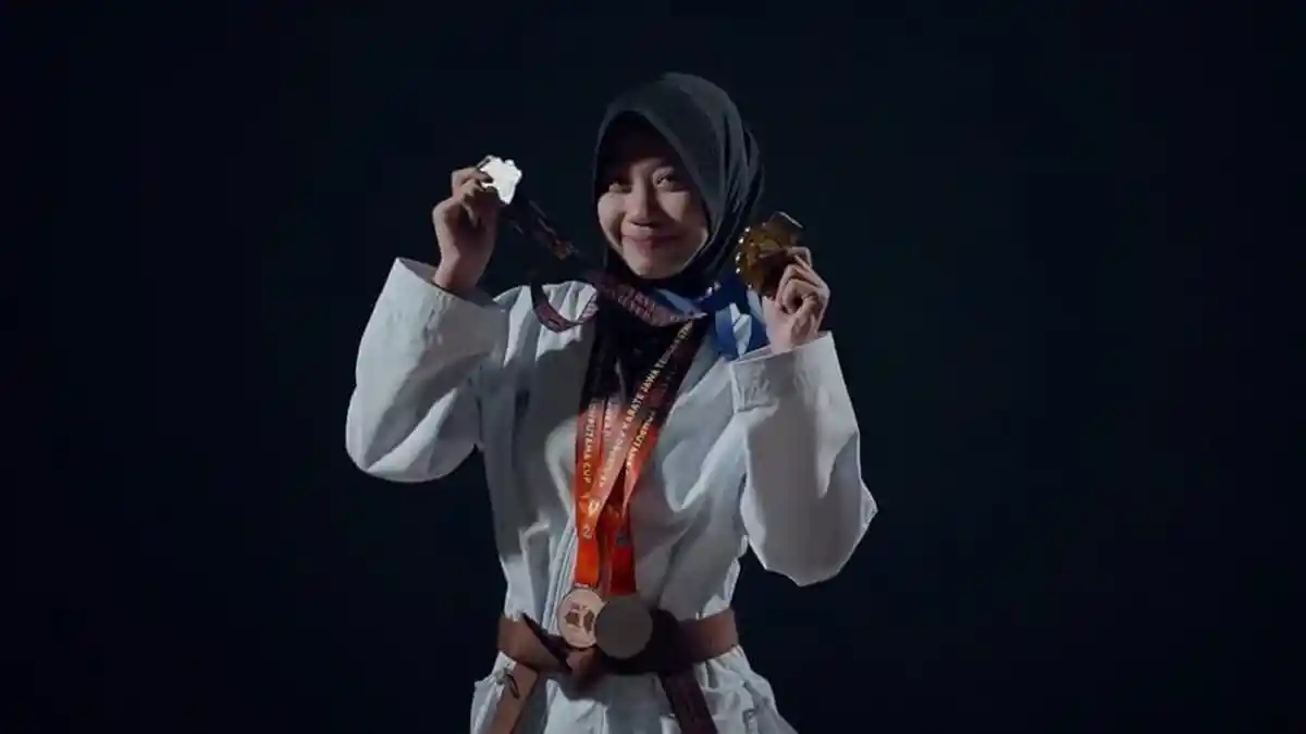 Kisah Lily Nauroh Salsa Bila Mahasiswi UIN Saizu Juarai Kejuaraan Karate Internasional