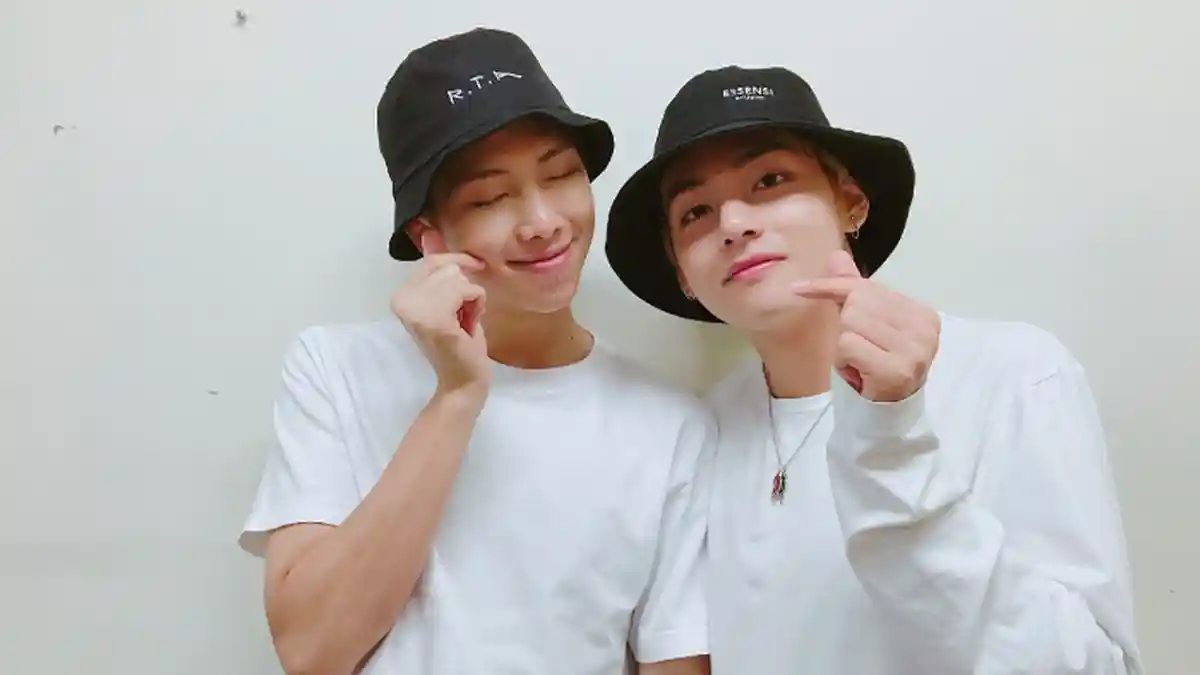 V dan RM BTS Ungkap Sisi Lain jadi Idol K-Pop, Tak Melulu Terlihat Bahagia seperti di Layar Kaca