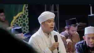 Gus-Abbas-Buntet-cirebon.jpg