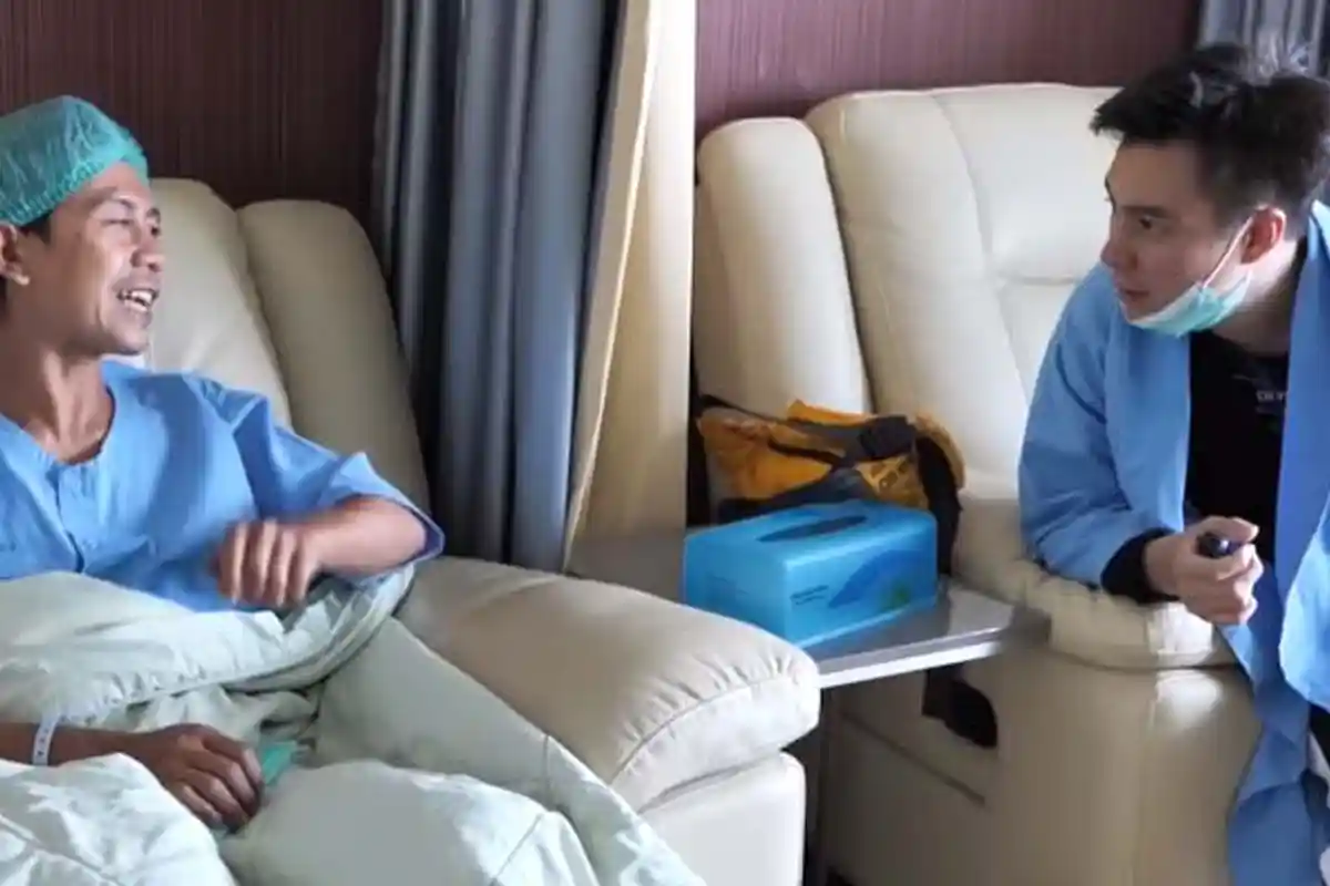 50 Tahun Rabun, Tukang Bapau Kini Bisa Melihat Jelas Berkat Baim Wong : Nolong Saya dari Kegelapan