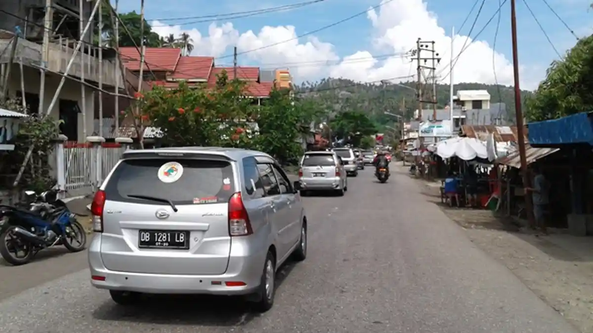 Pengucapan Syukur Minsel , Jalur Trans Manado-Amurang Mulai Padat Kendaraan