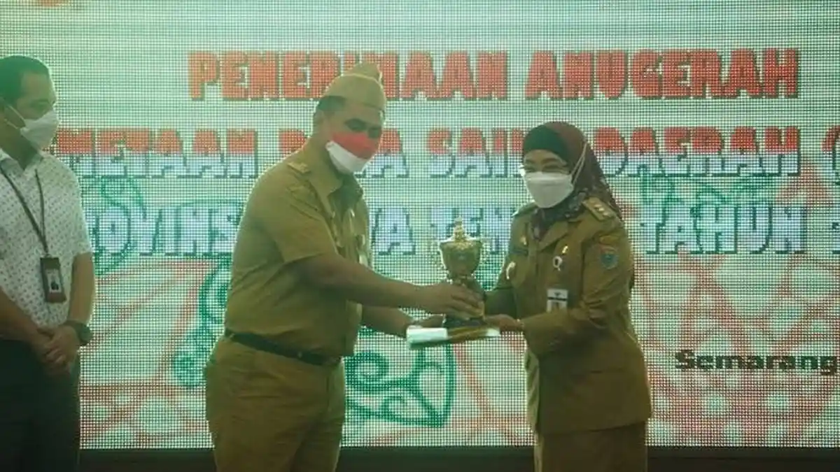 Pemkab Batang Diganjar PDSD Award Kategori Penguat 