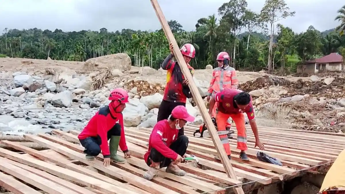 PT Semen Tonasa Terjunkan TRC ke Agam, Percepat Penanganan Pascabencana