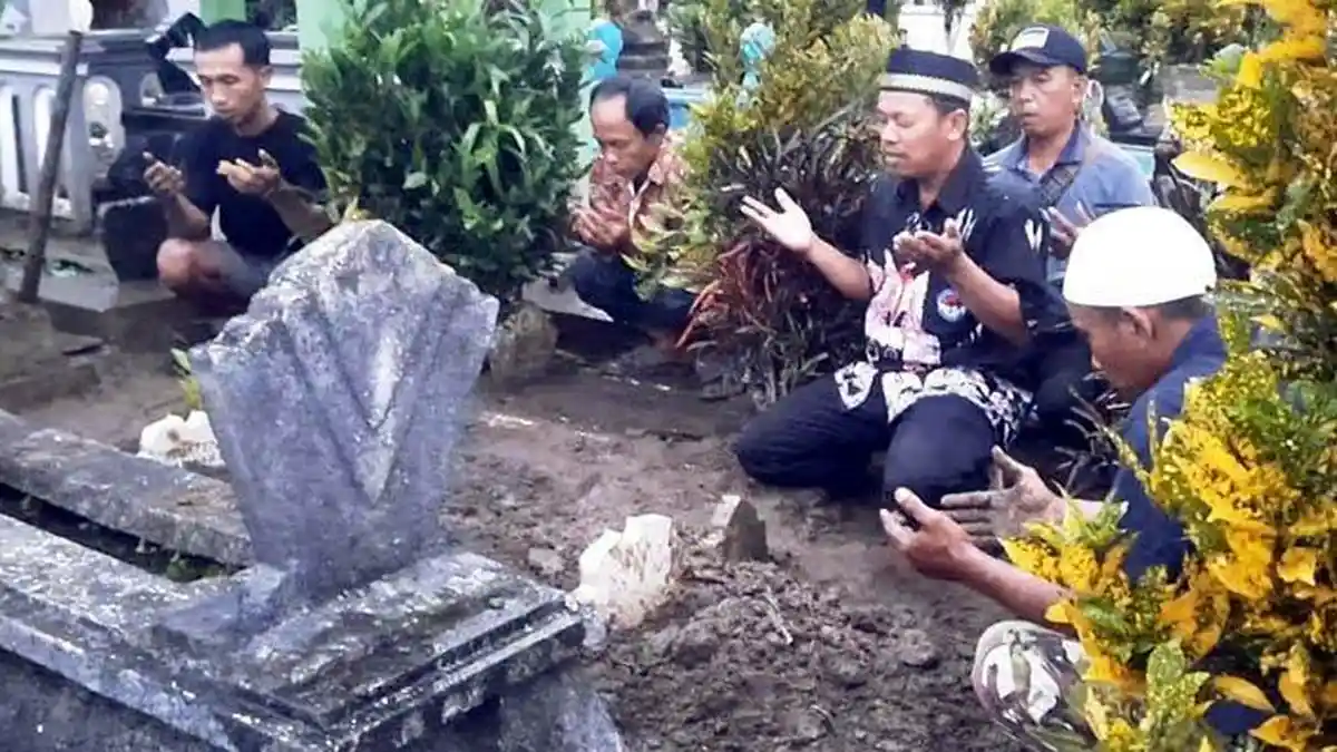 Dibuang di 3 Kabupaten, Ayah Uswatun Khasanah Lega Jasad Anaknya Ditemukan Lengkap dan Dimakamkan