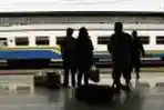 Suasana Arus Balik Stasiun Pasar Senen