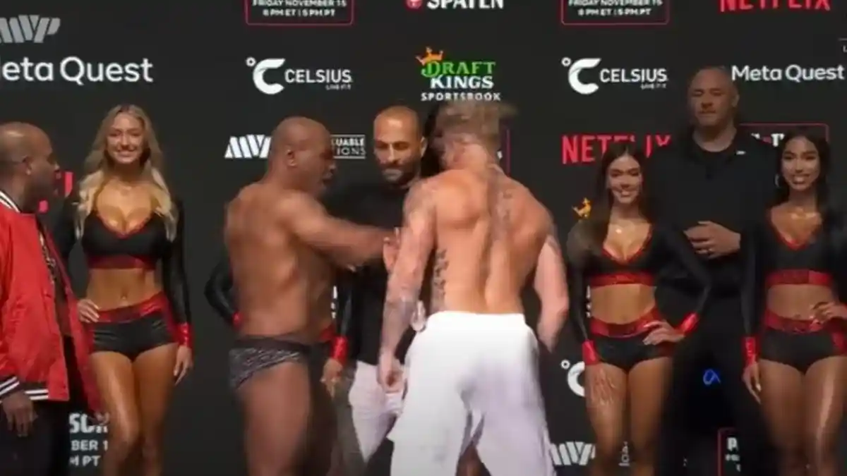 Memanas! Video Mike Tyson Tampar Jake Paul di Sesi Timbang Badan Jelang Laga Tinju Dunia