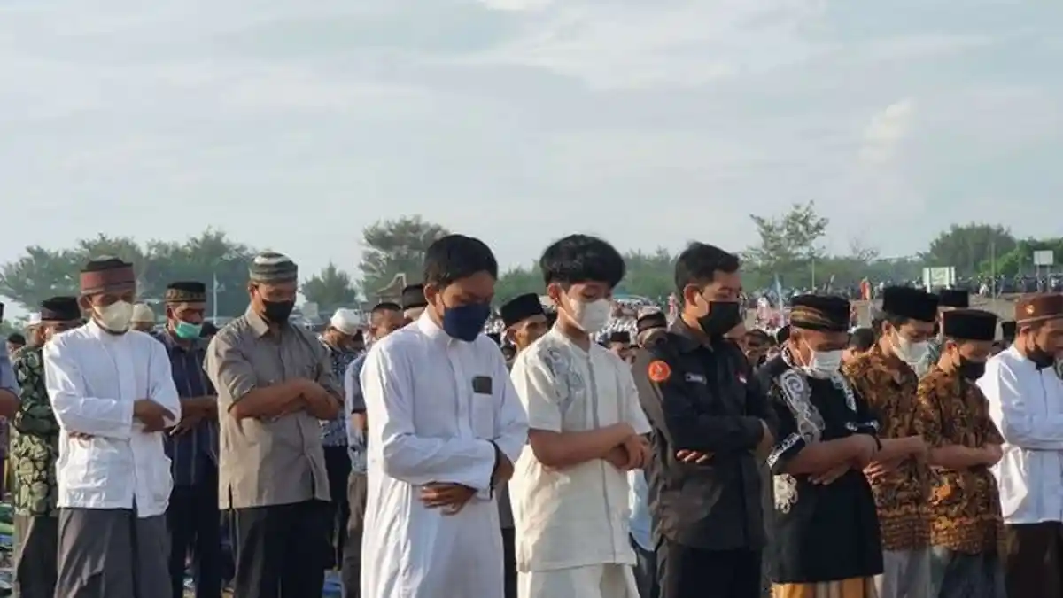 MUI: Jemaah Sehat Boleh Lepas Masker Saat Shalat Berjemaah