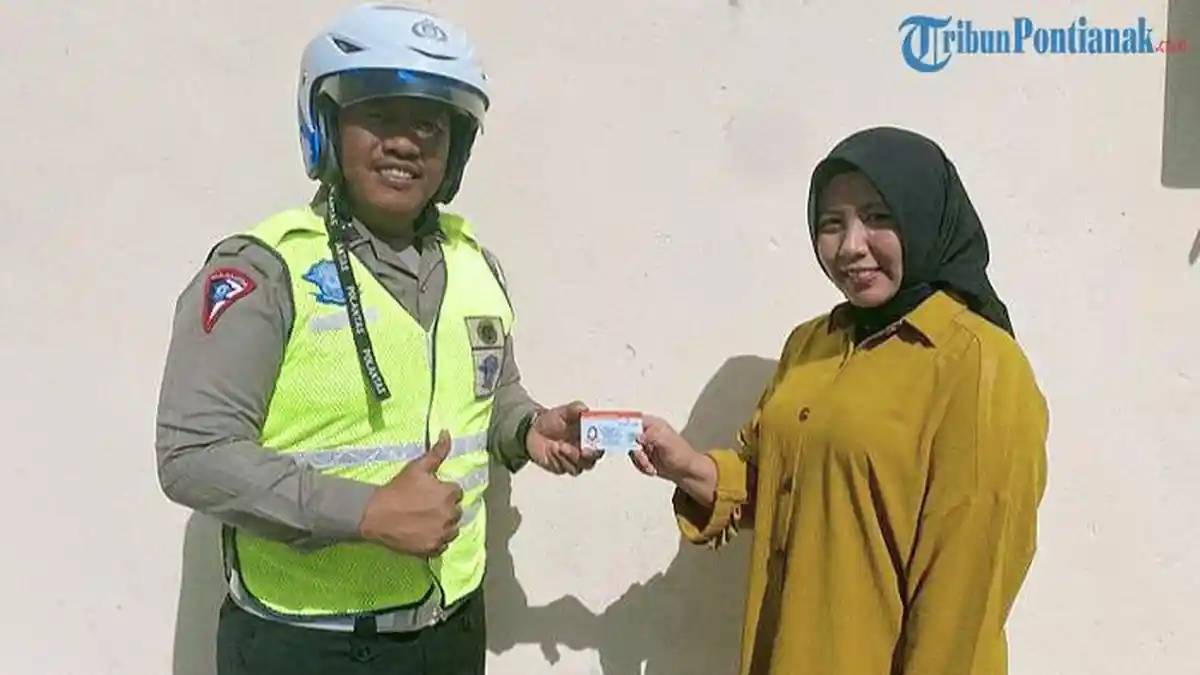 Warga Mempawah Respon Positif Layanan SIM Delivery