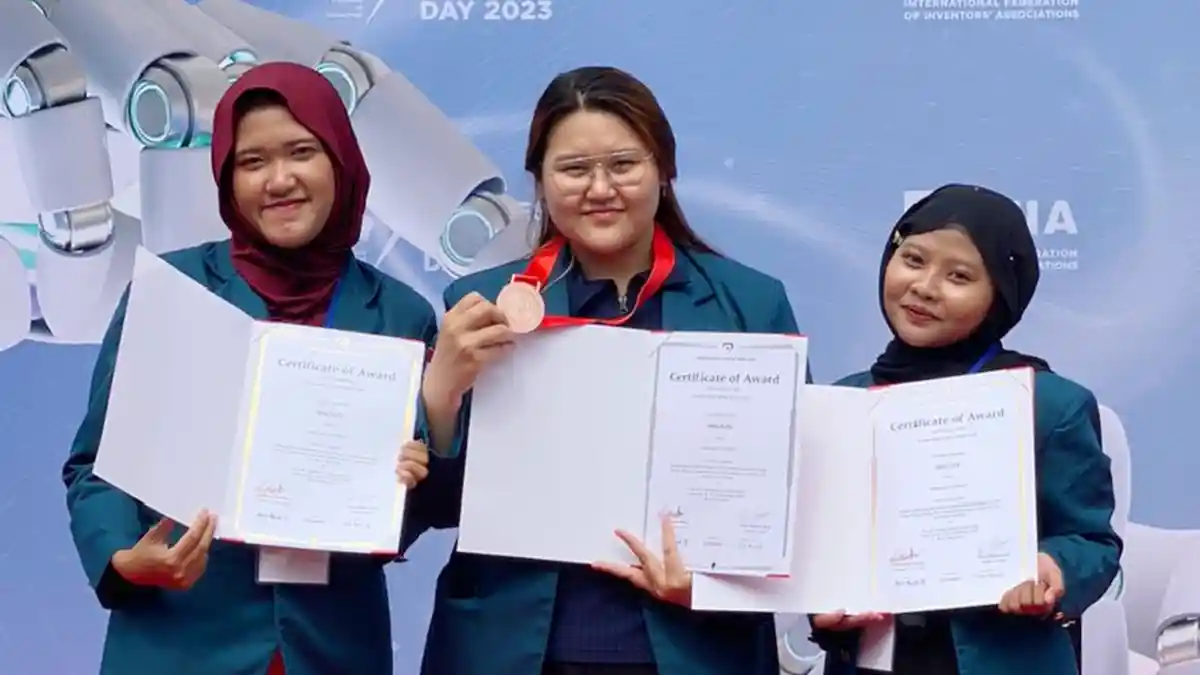 Mahasiswi Undip Sulap Limbah Kulit Udang Jadi Pupuk Tanaman Cabai