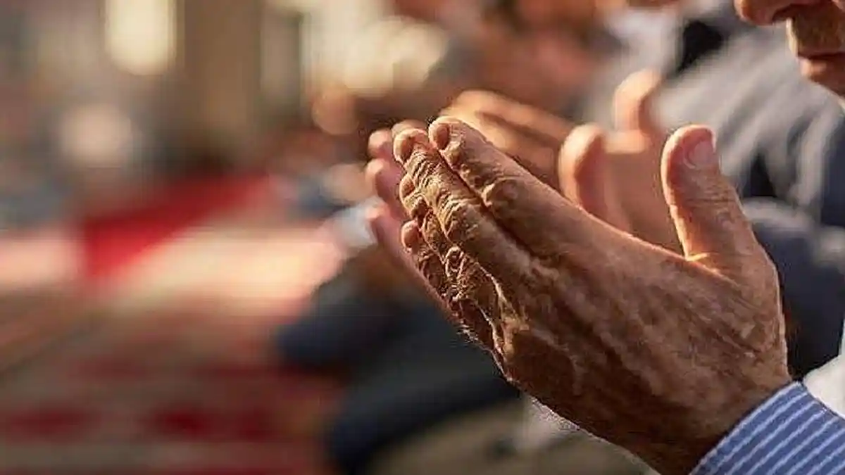 Doa Harian Islam, Doa Agar Dimudahkan Rezeki dalan Bahasa Latin Juga Artinya 