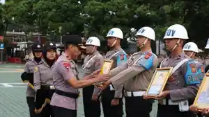 anggota-polisi-dipecat-secara-tidak-hormat-karena-selingkuh.jpg