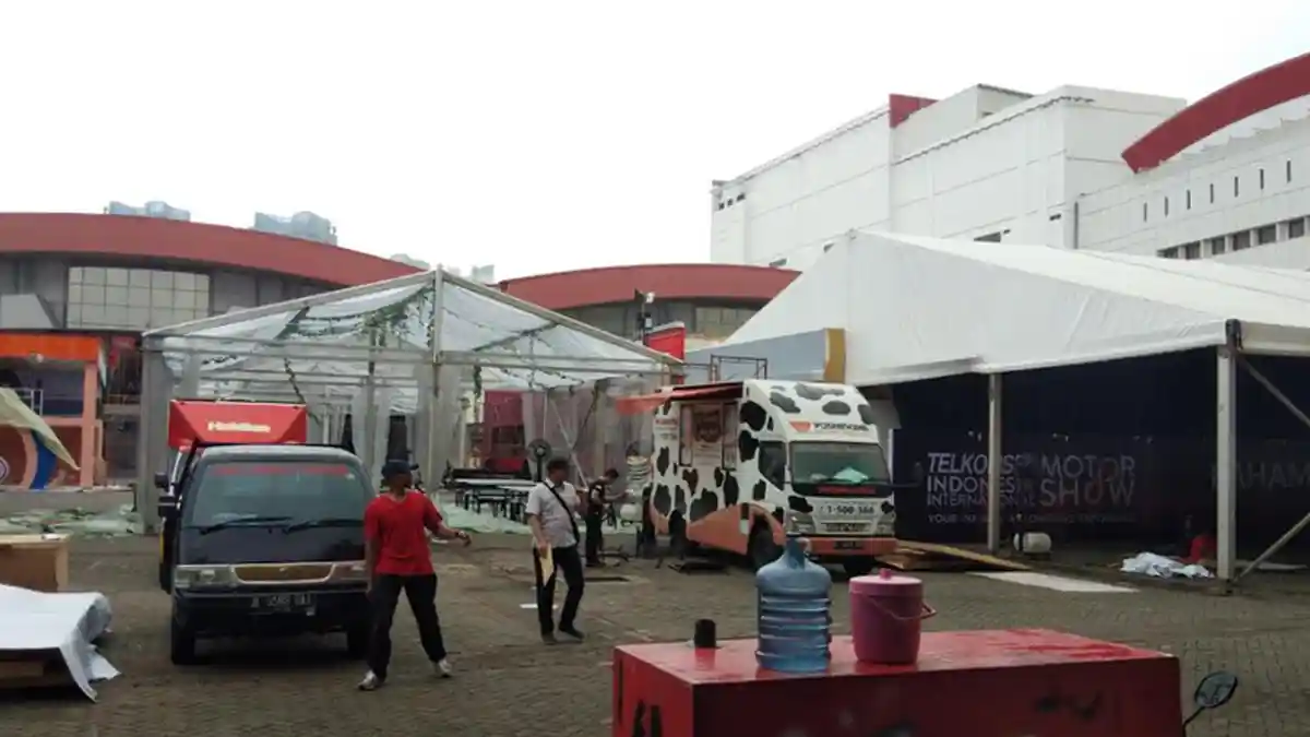 Jelang Pembukaan, Persiapan IIMS 2019 Masih Terus Dilakukan