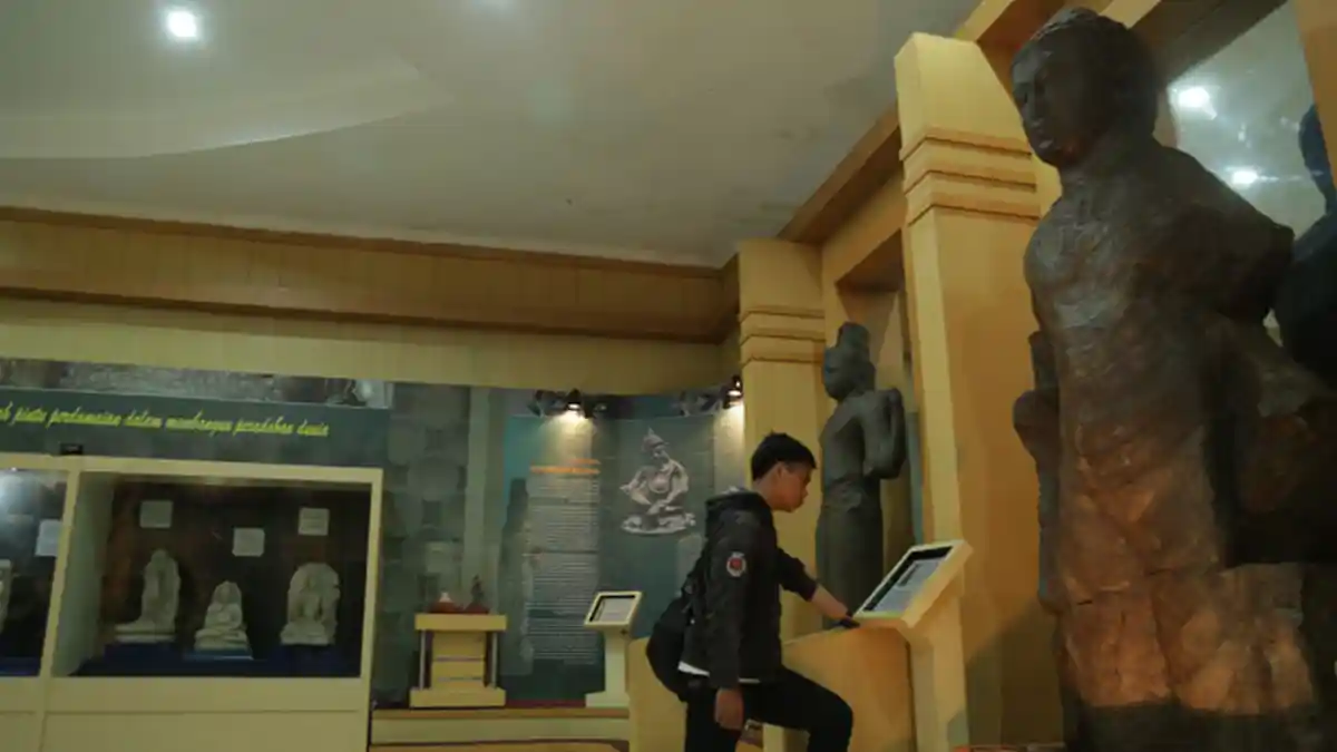 Menelusuri Jejak Kerajaan Sriwijaya di TPKS Palembang