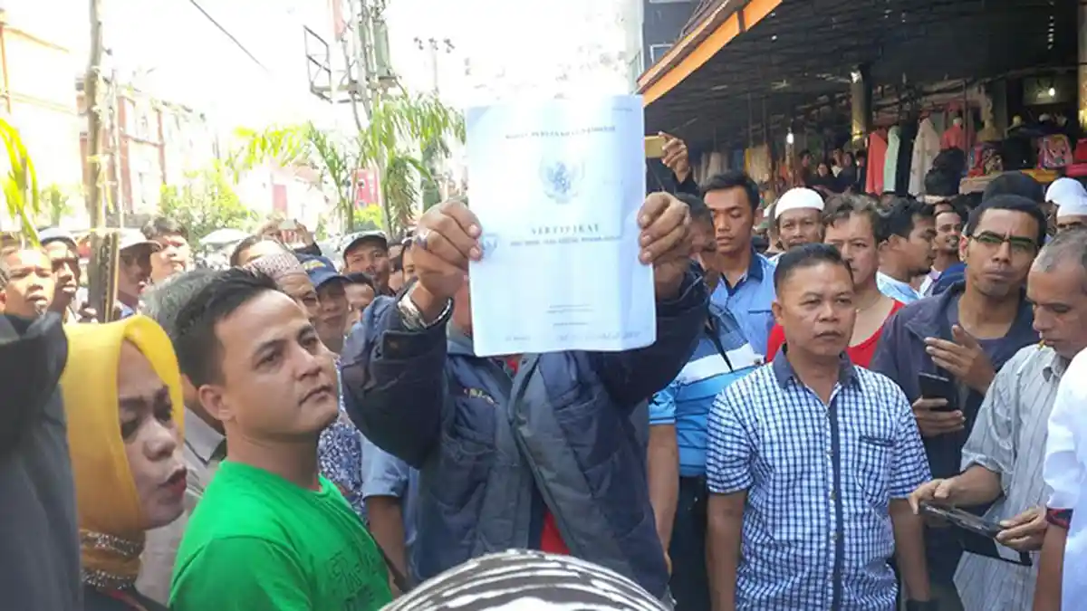 Pedagang Tuding Pemkot Palembang Cari Untung dari Penyegelan Pasar 16 Ilir