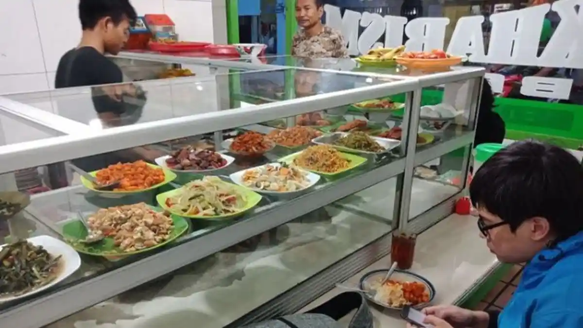 MAKAN GRATIS Hari Ini, Ini Daftar Warteg Penyedia Makan Gratis Selama Pandemi Covid1-19 di Jakarta