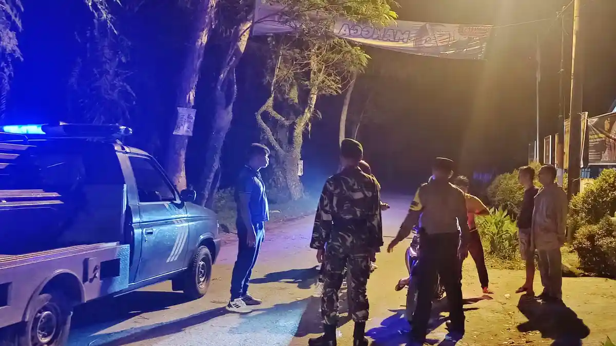 Antisipasi Kejahatan, Polsek Kotarih bersama Koramil 17/KTR Gelar Patroli Malam