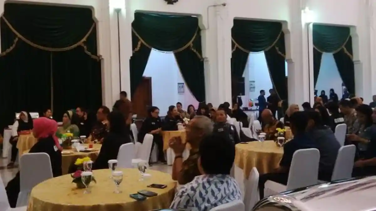 Puluhan Artis Ibu Kota Hadiri Jamuan Makan Malam di Gedung Sate