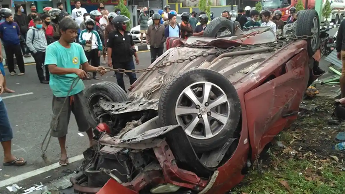 Terungkap Identitas Pengendara dan Penumpang Kecelakaan Maut di Jalan Magelang