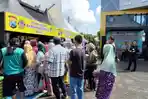 Warga Kediri Antusias Serbu Sembako Murah di Bazar Ramadan Presisi