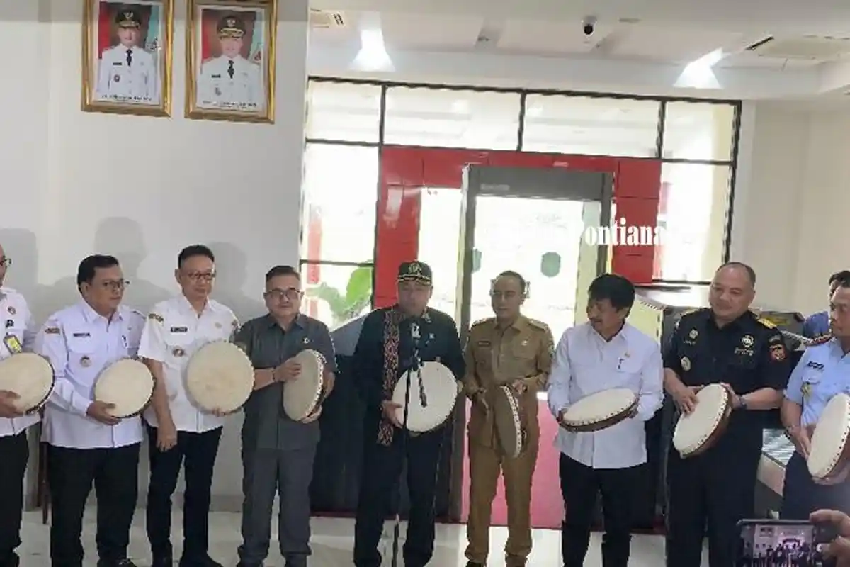 BREAKING NEWS - HORE Bandara Supadio Pontianak Kalimantan Barat Kini Kembali Berstatus Internasional