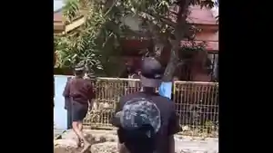 warga-keluarga-terduga-pelaku-pencurian-mangga-Bontang-mendatangi-lokasi-kejadian.jpg