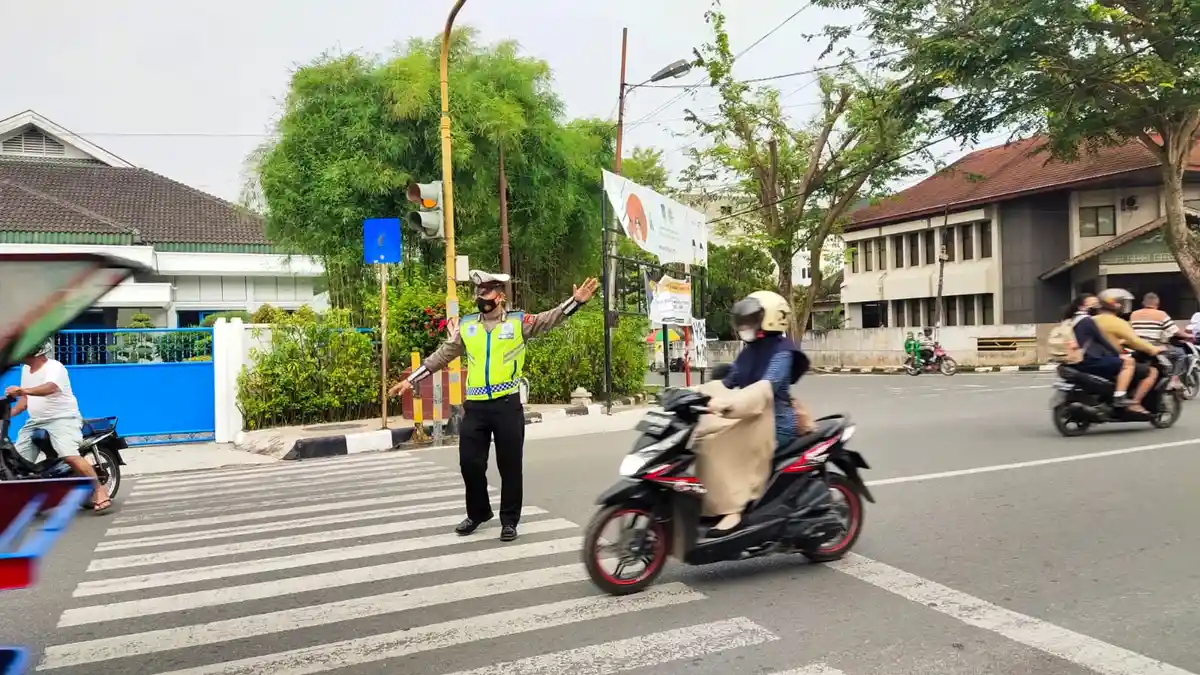 Maksimalkan Pelayanan Masyarakat,  20 Personel Polres Tebing Tinggi Diturunkan Atur Pos Padat Lalin