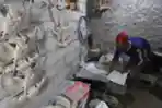 Pembuatan Patung Garuda Pancasila Berbahan Fiber