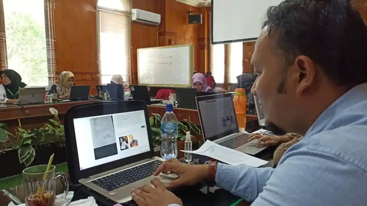 Hari Pertama Pelaksanaan SSE UM-PTKIN UINSU, Pengawas Pantau Peserta Melalui Webcam