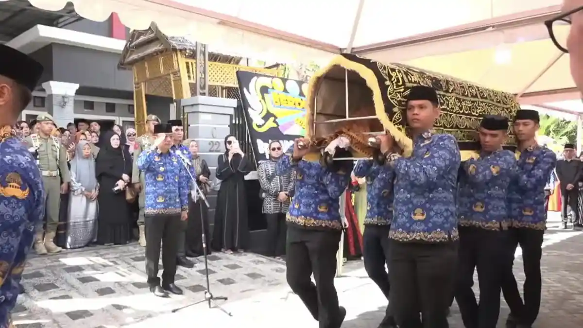 Lepas Kepergian Ardiles Saggaf, Pj Gubernur Sulsel: Anak Teguh dan Sabar