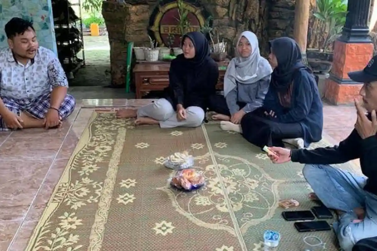 Polisi di Madiun yang Mengasuh Puluhan Anak Yatim Piatu, Iptu Rohmat Tri Marwoto Tutup Usia