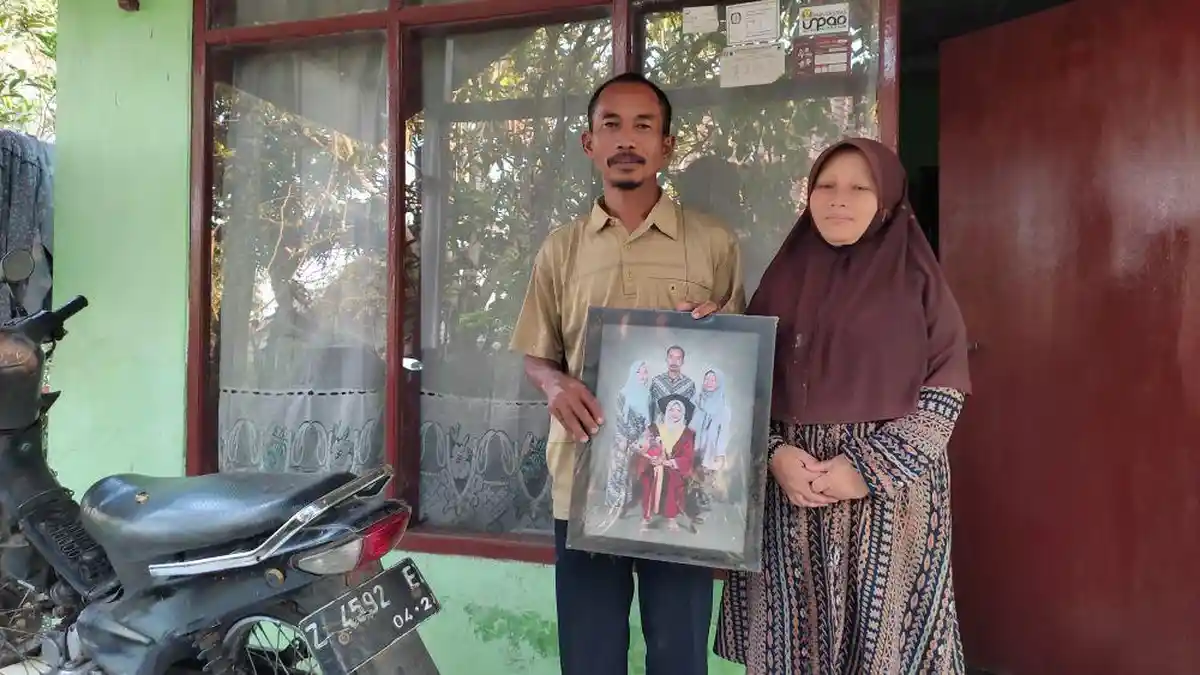 Kisah Wagiman di Garut, Sukses Antarkan Anaknya Raih Gelar Doktor di Unpad