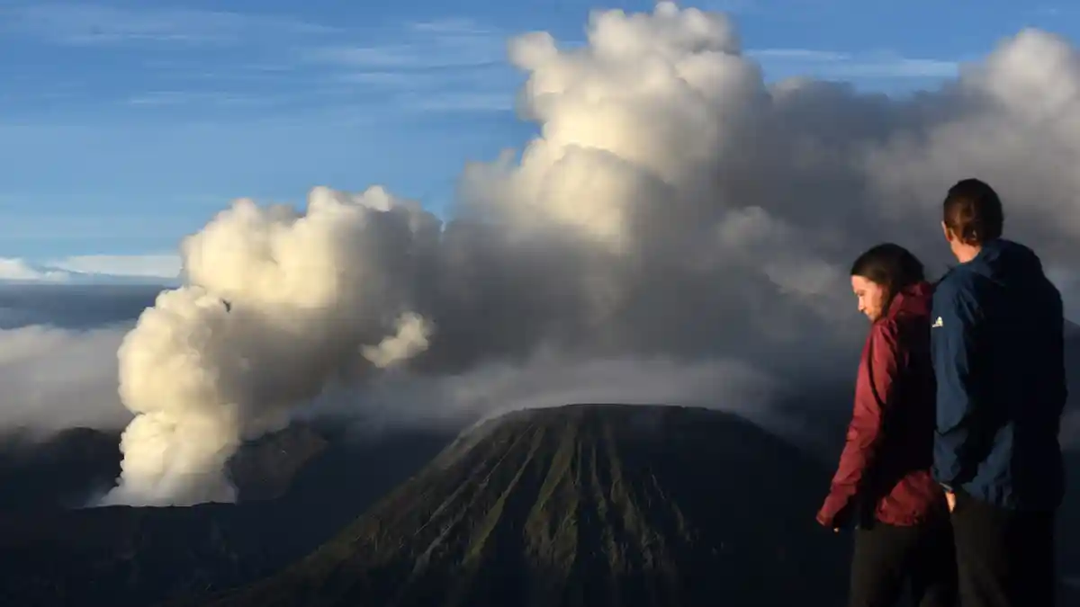 Bromo dan Ijen, Pilihan Destinasi Bulan Madu yang Unforgettable Ala Andien dan Ippe