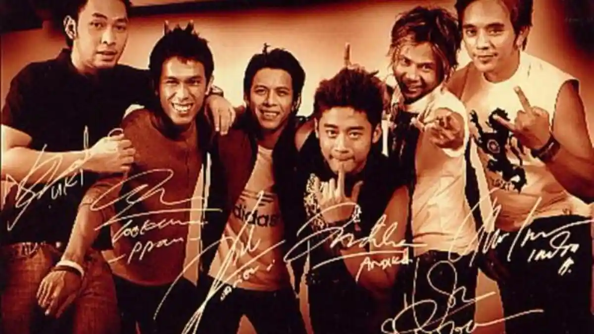 Lirik Lagu Ada Apa Denganmu Peterpan - Ayo Nostalgia Nyanyi Lagu Hits Ini Dengan Gitarmu!