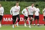 Man-united-latihan-di-pramsuim.jpg