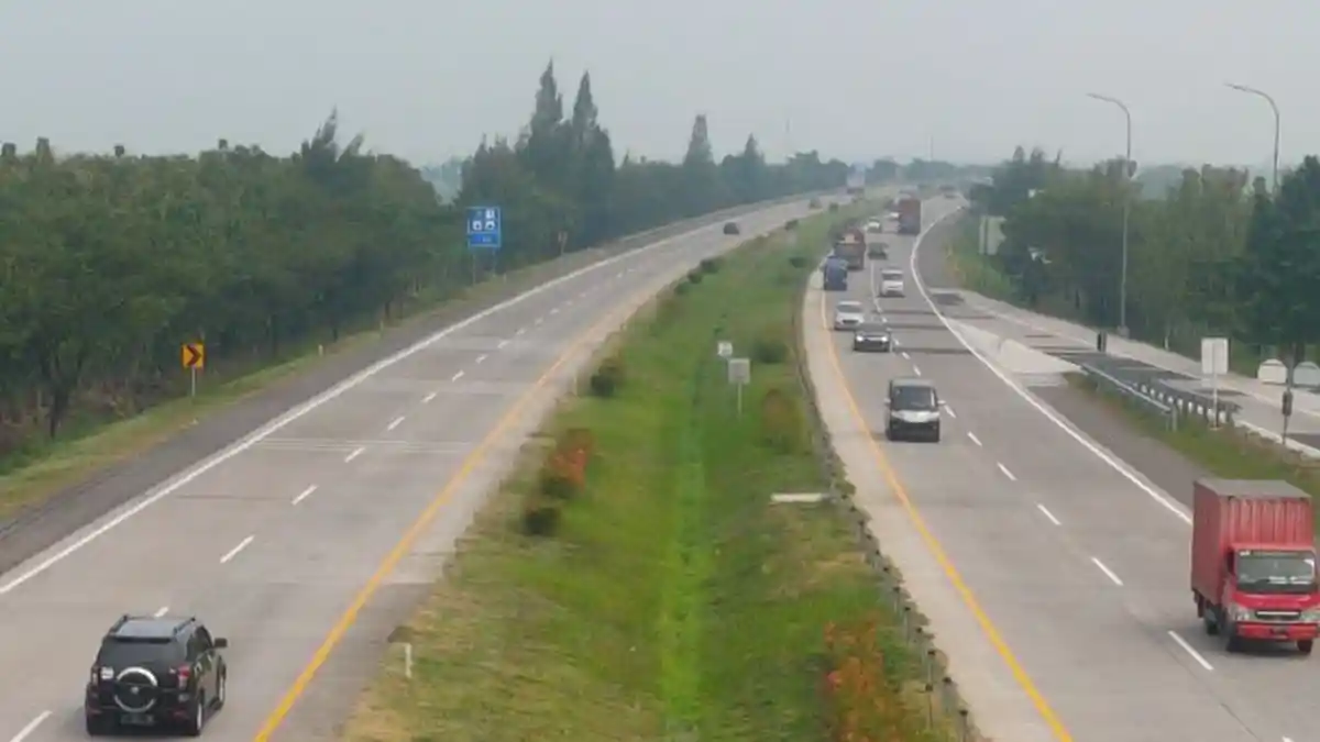 Arus Lalu Lintas di Tol Cipali Diprediksi Meningkat Saat Libur Nataru, Meski Ada Aturan Perjalanan