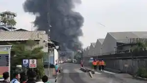 20241102_Kebakaran-pabrik-di-Bekasi.jpg