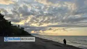 Pantai-Bungin-Desa-Motabang-Kecamatan-Lolak-Bolmong.jpg