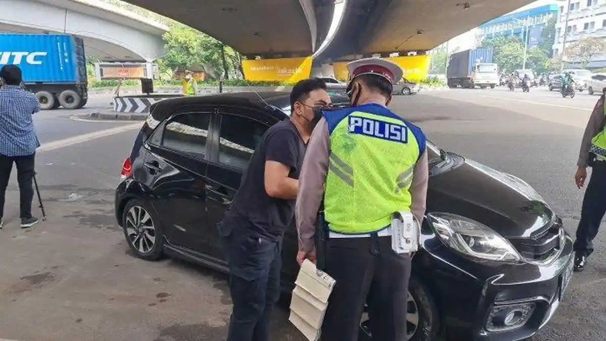 Pelanggar Ganjil-Genap di Tempat Wisata Bakal Diputar Balik
