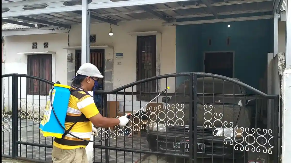 Gemass La-Cona Berikan Bantuan 60 Liter Disinfektan ke wilayah Gandus