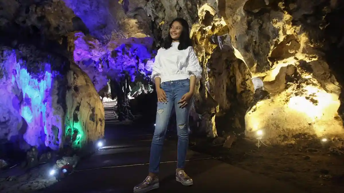Foto-foto Cantiknya Cahaya Lampu di Goa Mampu Bone - cah8_20180117_000313.jpg