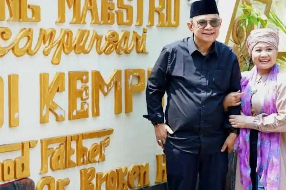 Luluk Nur Hamidah Cagub Jatim Ziarah ke Makam Didi Kempot Sang Maestro Campursari