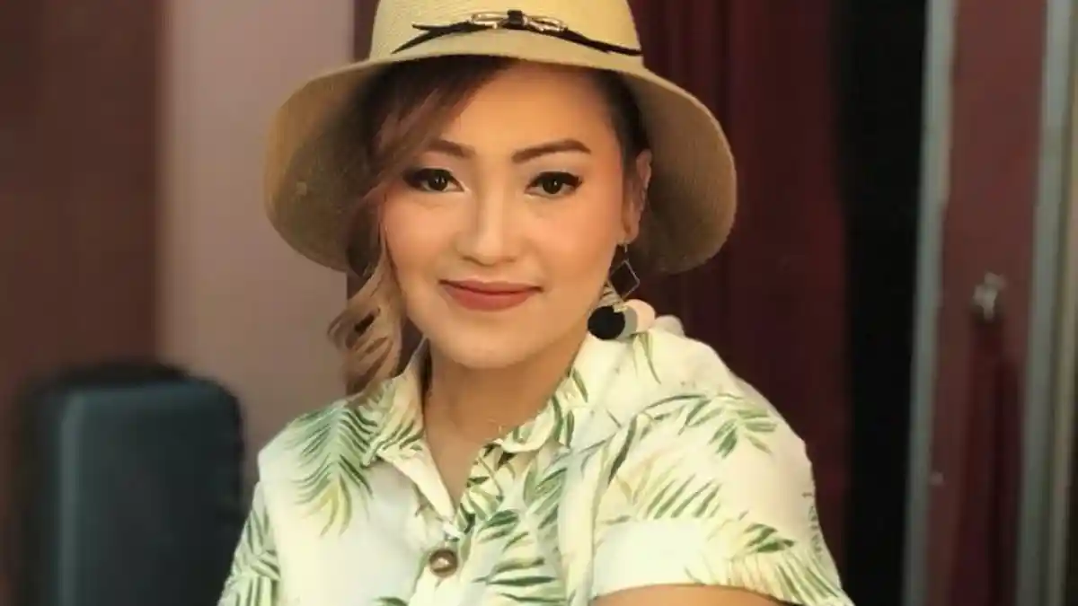 TRIBUNWIKI: Jadi Terkenal Gara-gara Curhat Minta ke Alfamart, Ini Sosok Nina Mpok Alpa