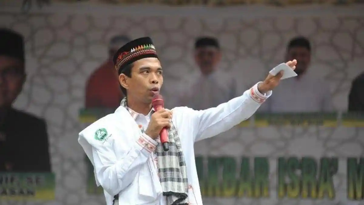 BREAKING NEWS: Ustadz Abdul Somad Ceramah di Pantai Danau Cimpago Padang