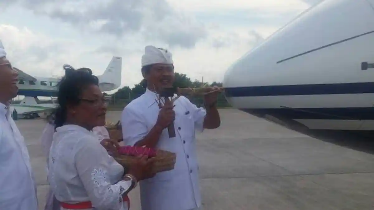 Diralat, Jet Pribadi yang Disucikan Melalui Upacara di Bali Bukan Milik Setya Novanto