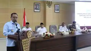 20260306_Wabup-Brebes-Wurja-saat-memberikan-arahan-ZIS_1.jpg
