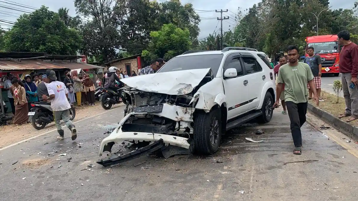 Korban Kecelakaan Mobil Vs Motor di Jalan WR Supratman Tanjungpinang Dirujuk ke Batam