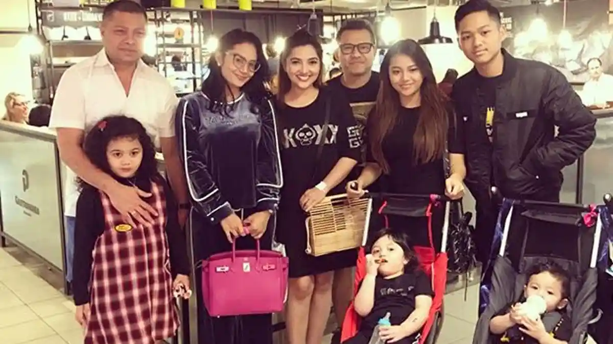 Meski Telah Cerai, Keluarga Anang Hermansyah dan Krisdayanti Tak Segan Kumpul Bareng, Netizen Salut!