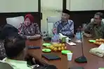 Pertemuan-silaturahmi-antara-cagub-Jatim-nomor-urut-3-Tri-Rismaharini-dengan-jajaran-PW-Muhammadiyah.jpg