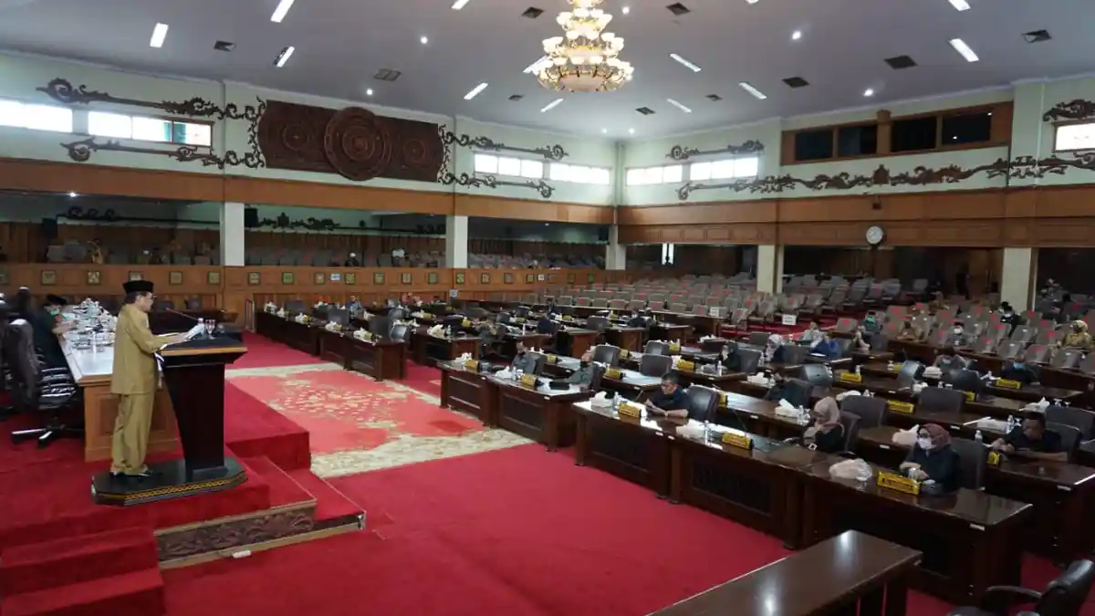 Usai Ketok Palu APBD Jambi 2021, Ketua Dewan Edi Purwanto Minta Dikawal