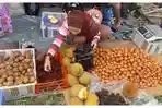 Kapul Buah Lokal Khas Kalimantan Hadir di Jalan Yos Sudarso Palangka Raya